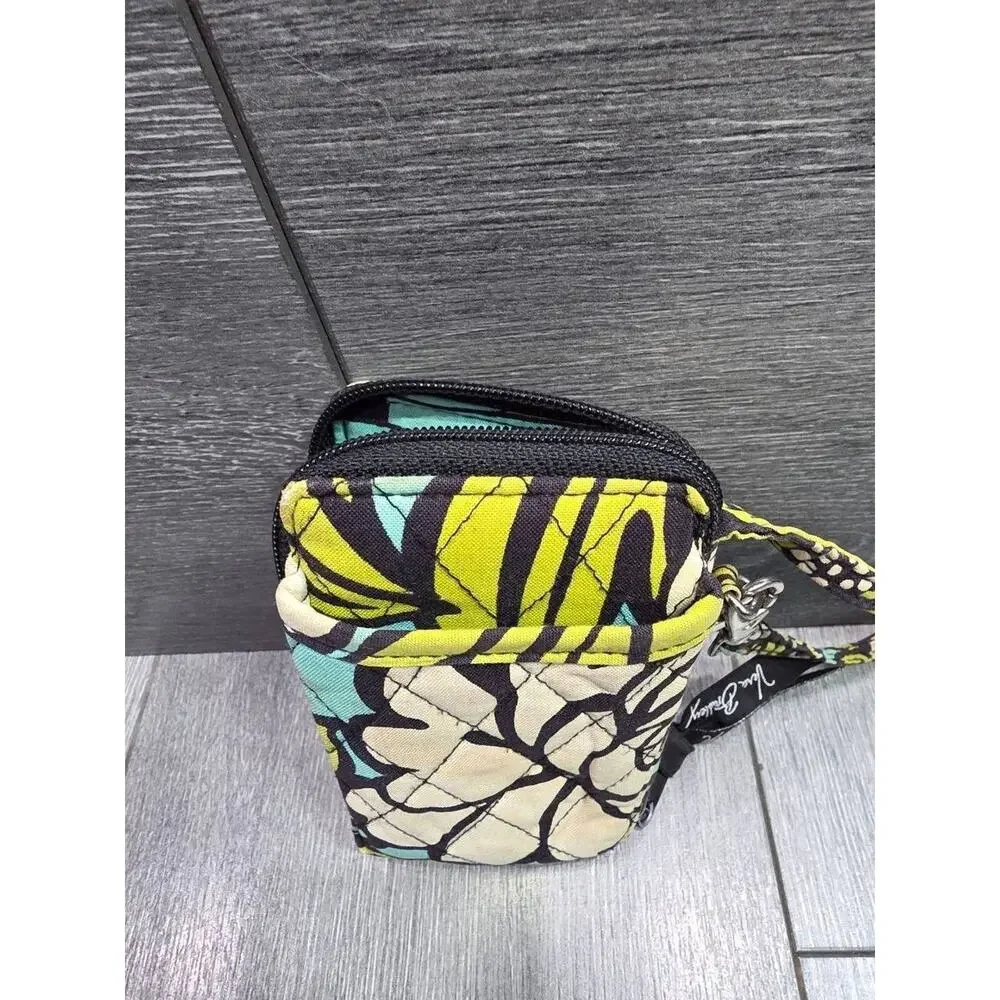 VERA BRADLEY Carry All in One Zip Wristlet Wallet Island Blooms Pattern B000780